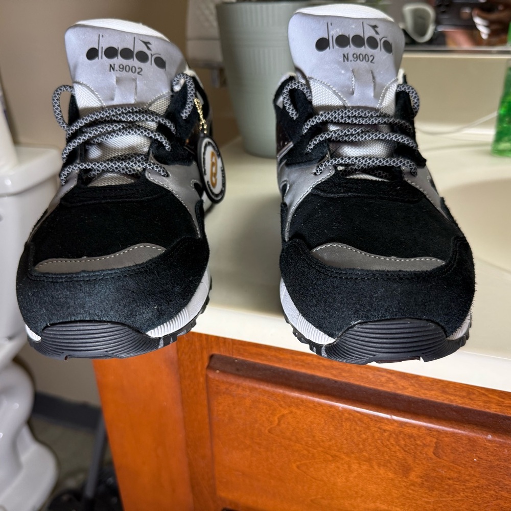 Diadora N9002 Raekwon Galaxy ๐ Black and White Men's Sneakers ๐ค๐ค๐ฌ ๐๐ค - Picture 13 of 17